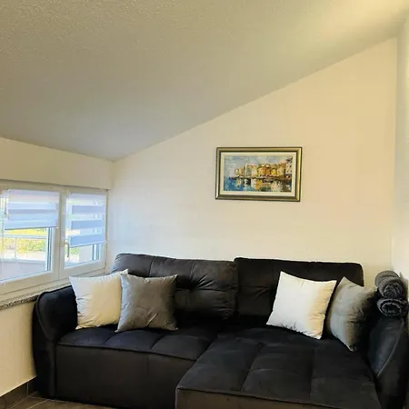 G&g Razanj - Seaview & Garden Bbq Apartman *