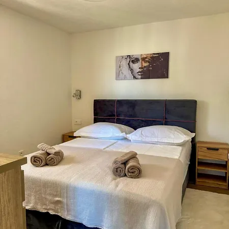 G&g Razanj - Seaview & Garden Bbq