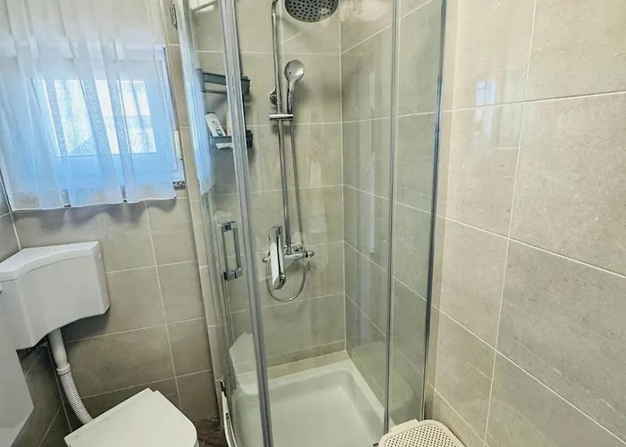 G&g Razanj - Seaview & Garden Bbq Apartman Rogoznica